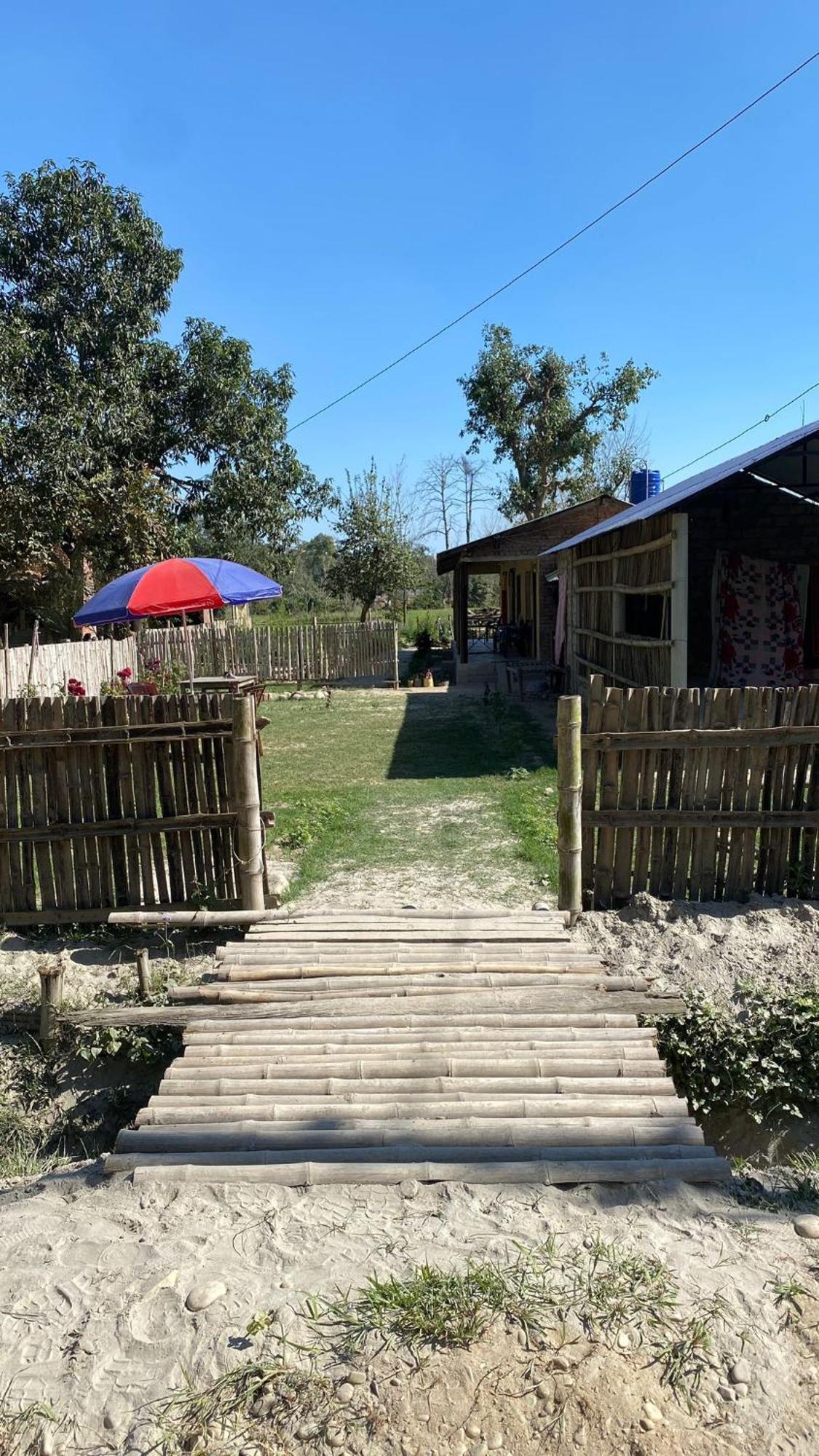 Nanu'S Bardiya Homestay Ngoại thất bức ảnh